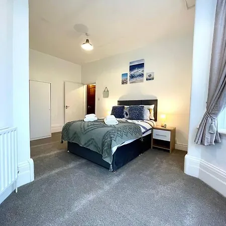 3 Bedroom Victorian In With Parking Appartement Seascale