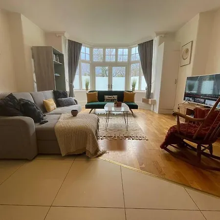 Appartement 3 Bedroom Victorian In With Parking