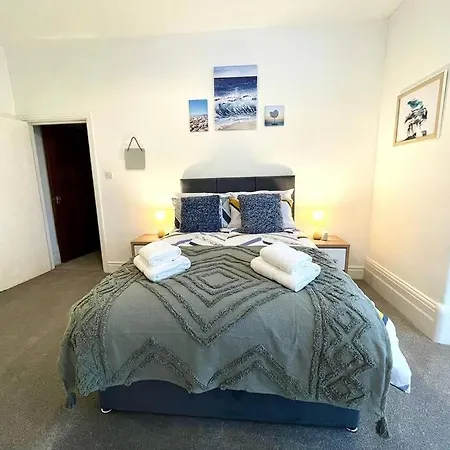 3 Bedroom Victorian In With Parking Appartement Seascale