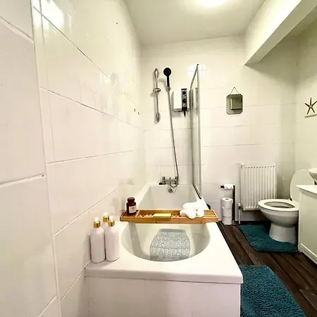 Apartmán 3 Bedroom Victorian In With Parking
